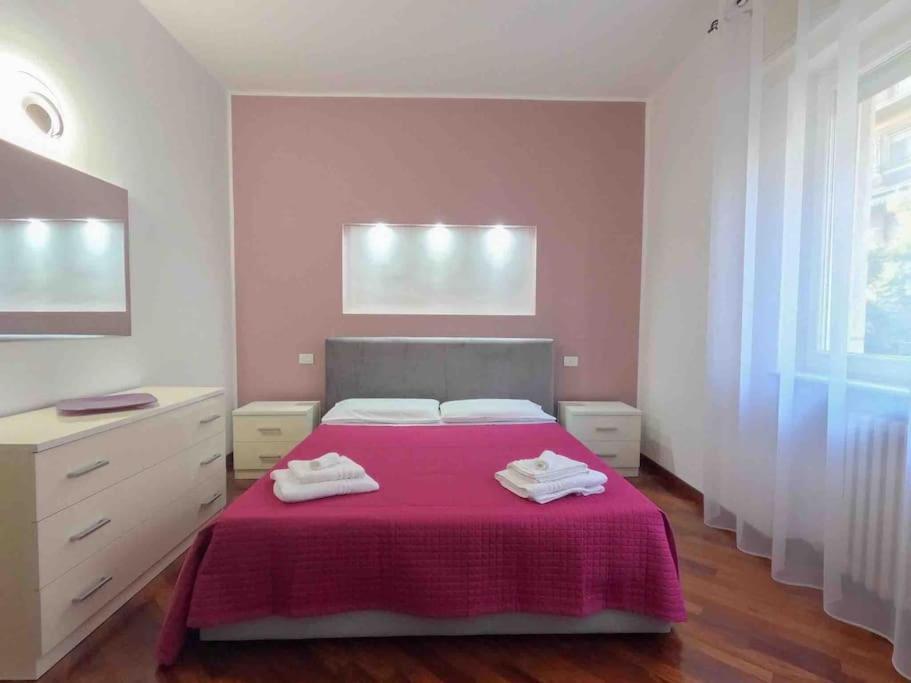 Appartamento Grazioso Con Parcheggio Privato 皮亚琴察 外观 照片